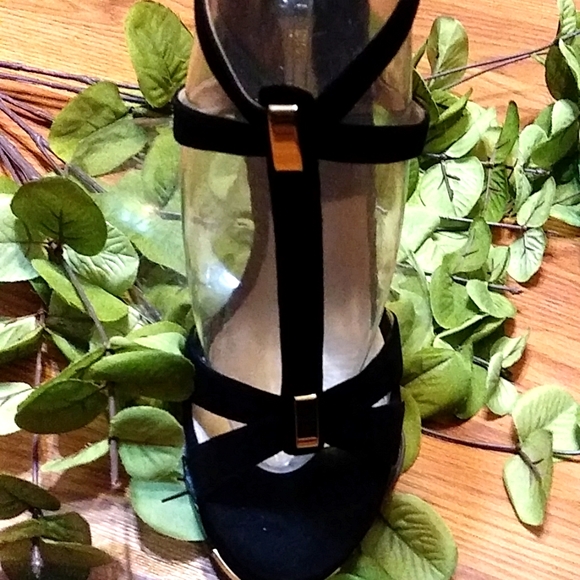 MICHAEL KORS HEELS SIZE 40(10) - Picture 3 of 16